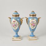 1756&nbsp;9189&nbsp;VASES AND COVERS